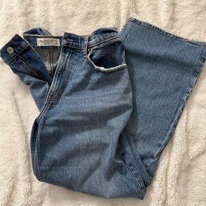 Abercrombie & Fitch the 90’s Relaxed Jean High Rise